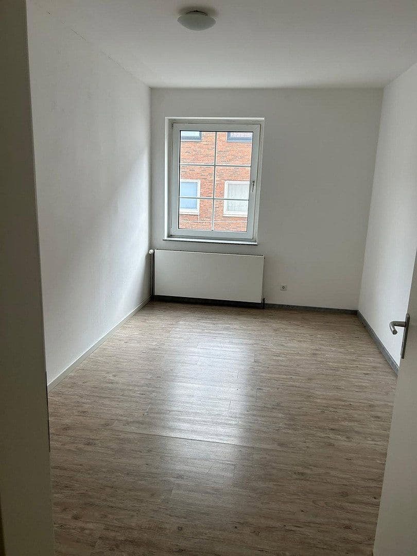 Prenájom bytu 4-izbový 100 m², Hagen, Severné Porýnie - Westfálsko Prenájom bytu 4-izbový 100 m², Hagen, Severné Porýnie - Westfálsko