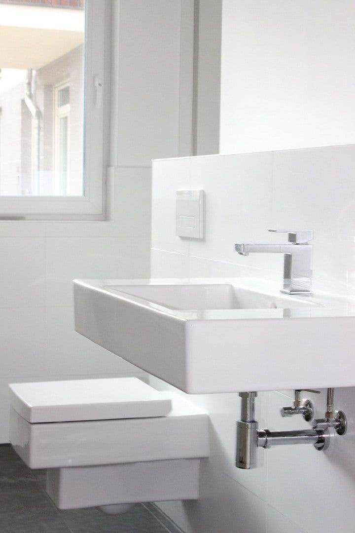 Prenájom bytu 3-izbový 97 m², Sterndamm 66 F, Berlin, Berlín Prenájom bytu 3-izbový 97 m², Sterndamm 66 F, Berlin, Berlín