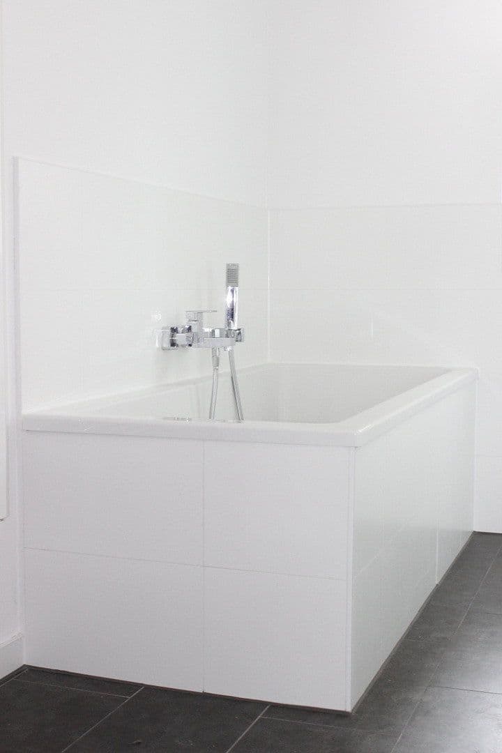 Prenájom bytu 3-izbový 97 m², Sterndamm 66 F, Berlin, Berlín Prenájom bytu 3-izbový 97 m², Sterndamm 66 F, Berlin, Berlín