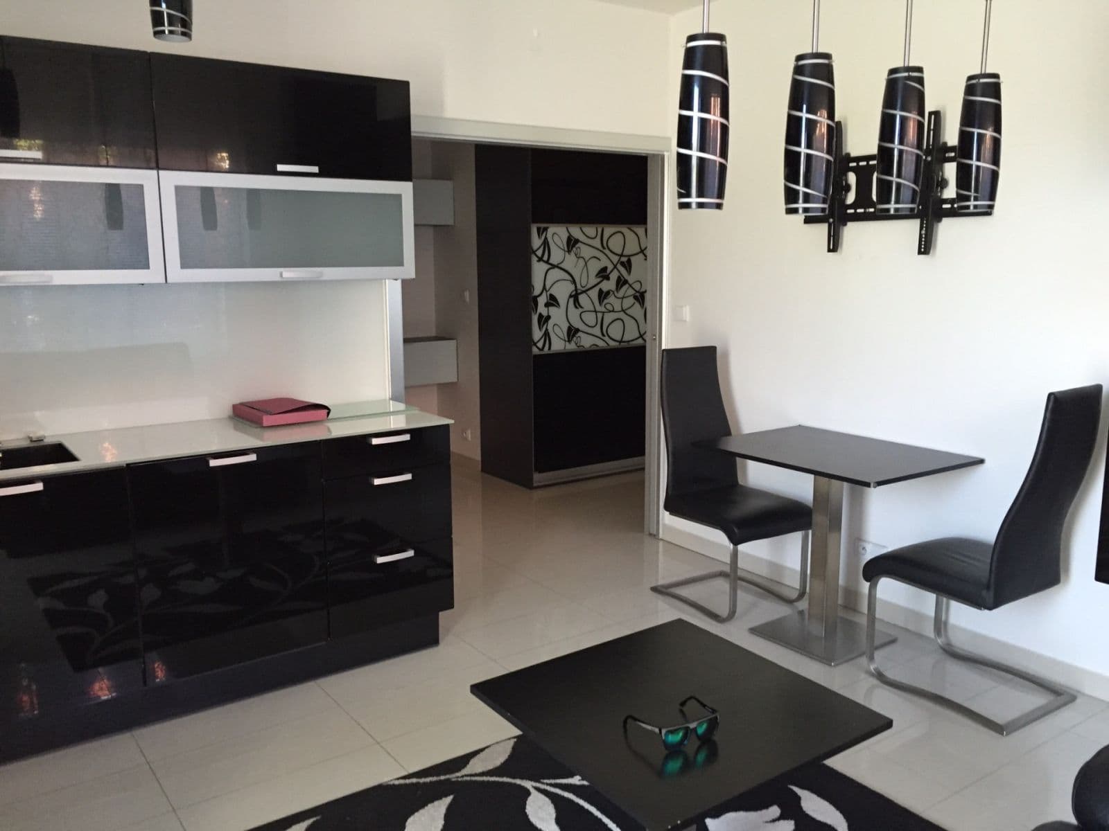 Prenájom bytu 2-izbový 45 m², K Vltavě, Praha, Praha Prenájom bytu 2-izbový 45 m², K Vltavě, Praha, Praha