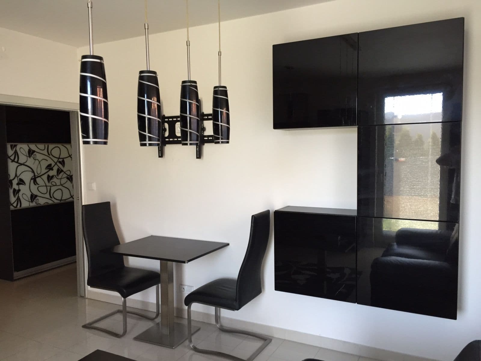 Prenájom bytu 2-izbový 45 m², K Vltavě, Praha, Praha Prenájom bytu 2-izbový 45 m², K Vltavě, Praha, Praha