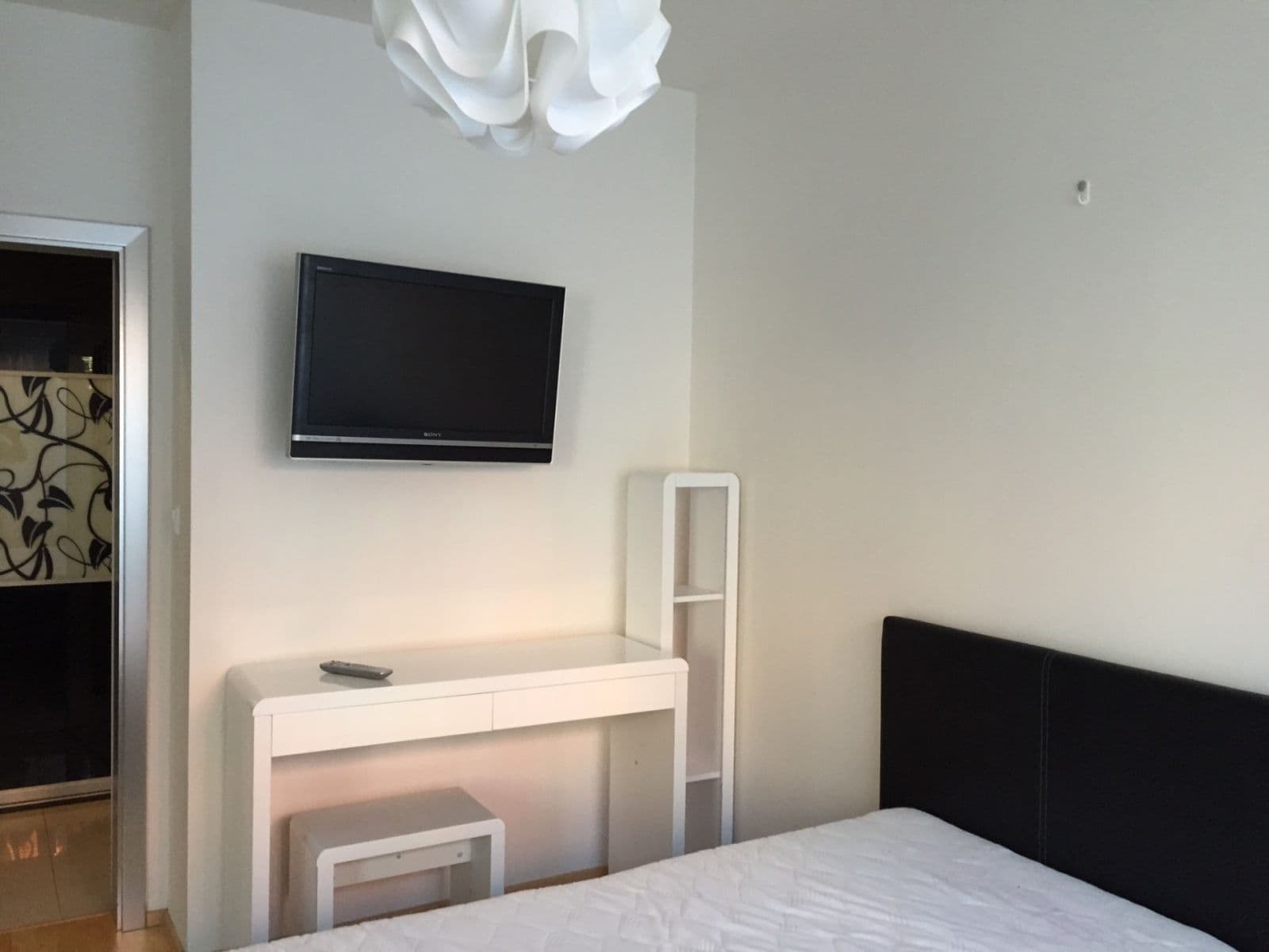 Prenájom bytu 2-izbový 45 m², K Vltavě, Praha, Praha Prenájom bytu 2-izbový 45 m², K Vltavě, Praha, Praha