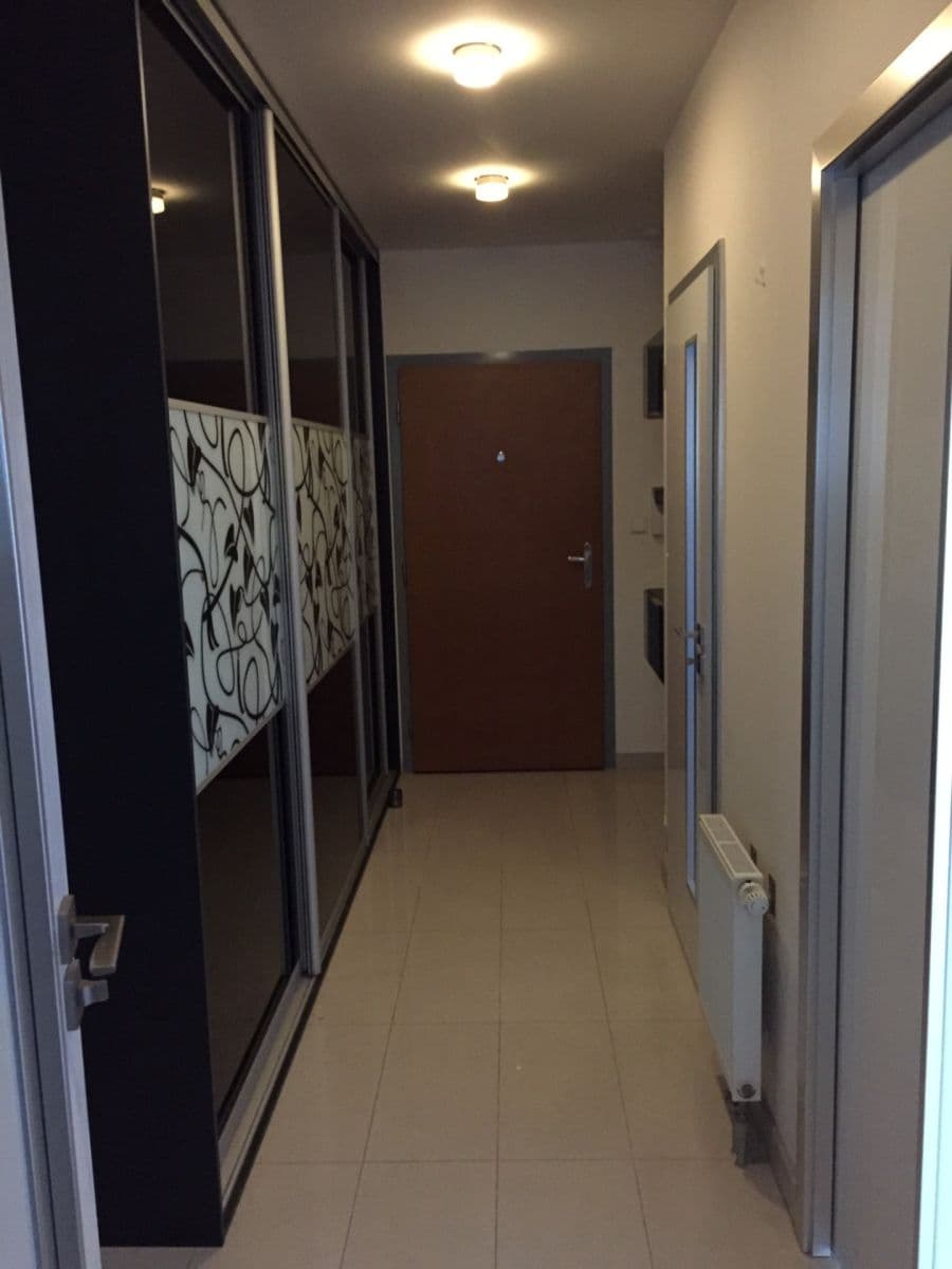 Prenájom bytu 2-izbový 45 m², K Vltavě, Praha, Praha Prenájom bytu 2-izbový 45 m², K Vltavě, Praha, Praha