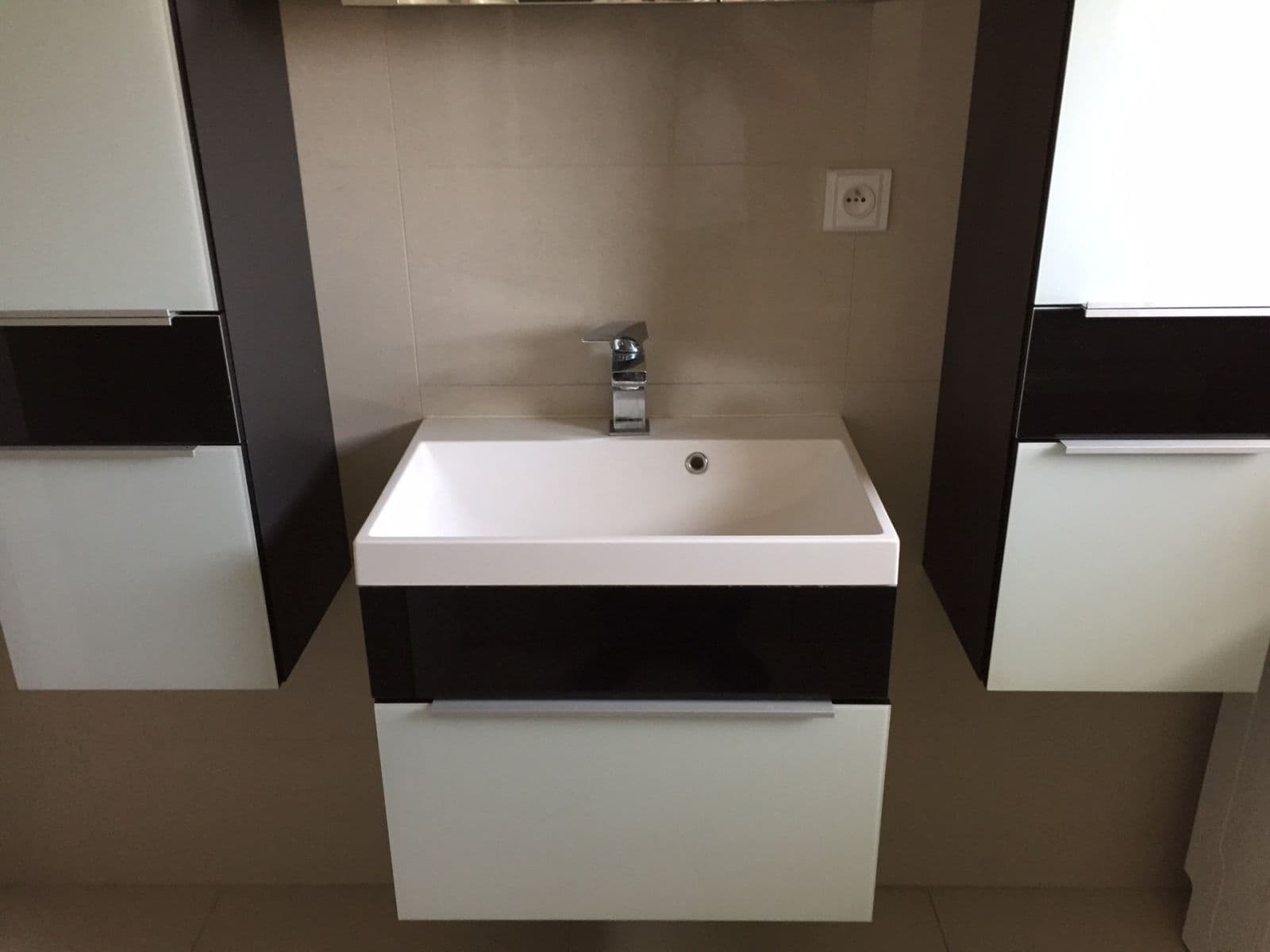 Prenájom bytu 2-izbový 45 m², K Vltavě, Praha, Praha Prenájom bytu 2-izbový 45 m², K Vltavě, Praha, Praha