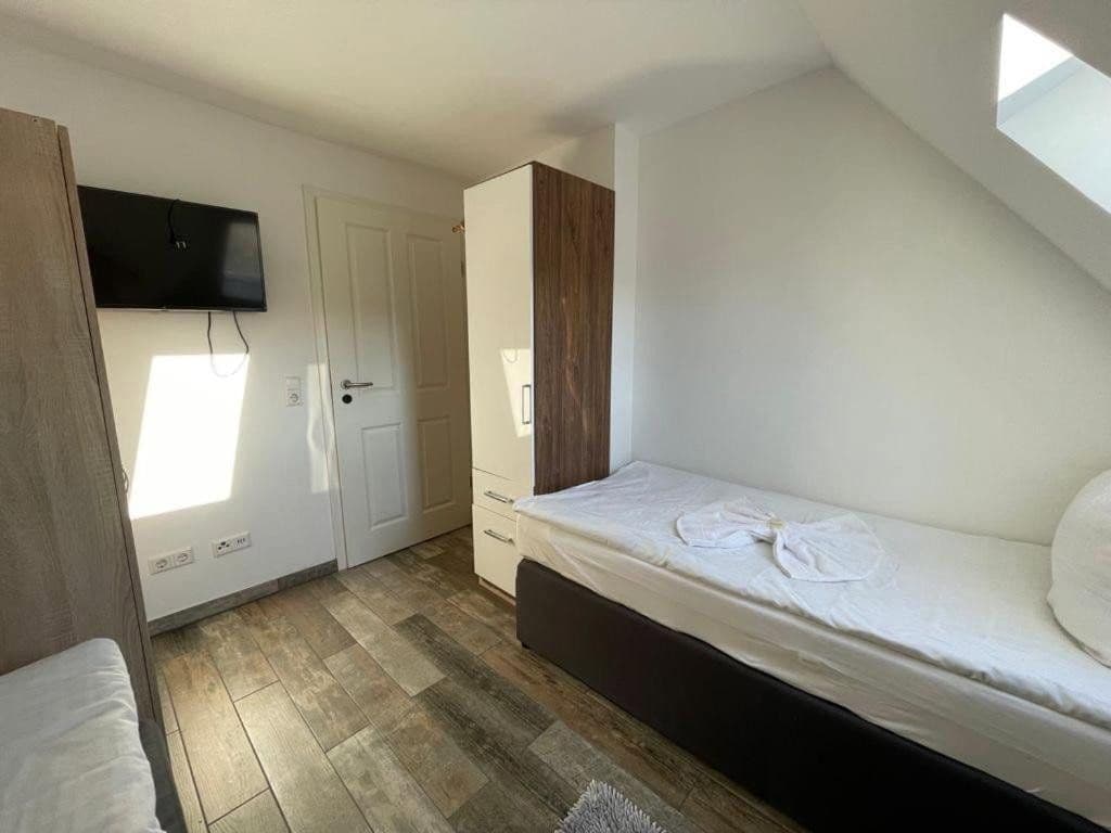 Prenájom bytu 1-izbový 15 m², Schömberg, Bádensko-Wurttembersko Prenájom bytu 1-izbový 15 m², Schömberg, Bádensko-Wurttembersko