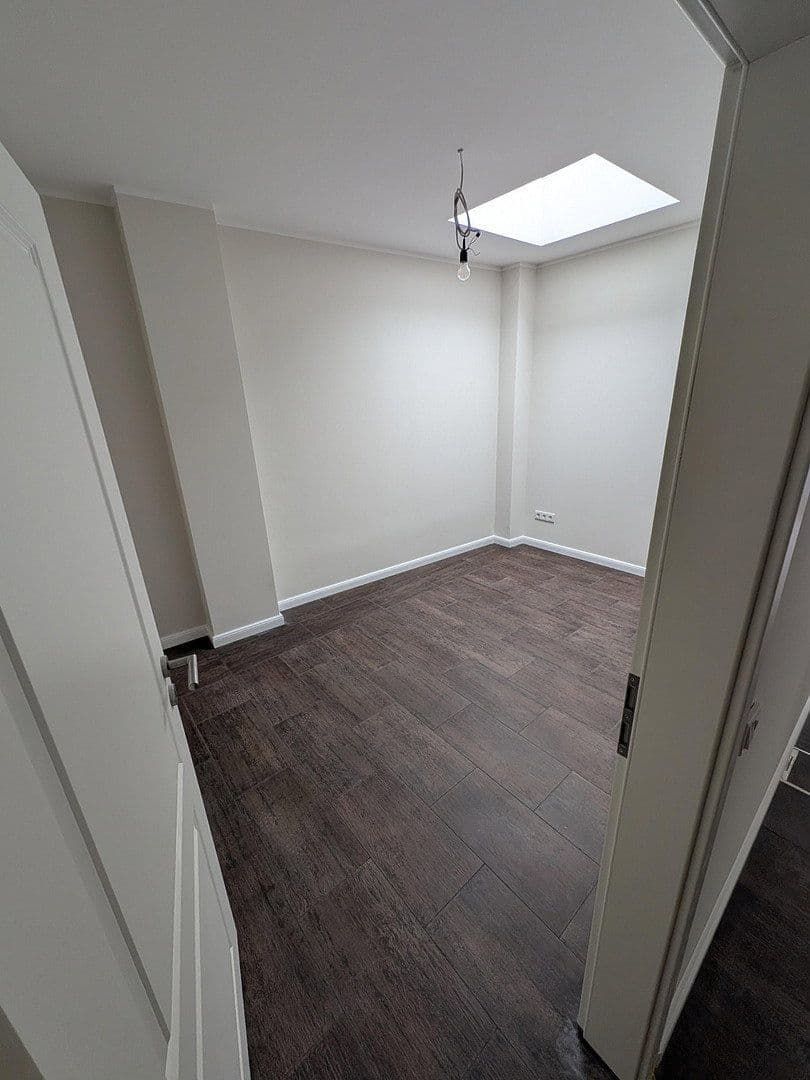 Prenájom bytu 5-izbový 133 m², Kirchstraße 6, Rüdesheim am Rhein, Hesensko Prenájom bytu 5-izbový 133 m², Kirchstraße 6, Rüdesheim am Rhein, Hesensko