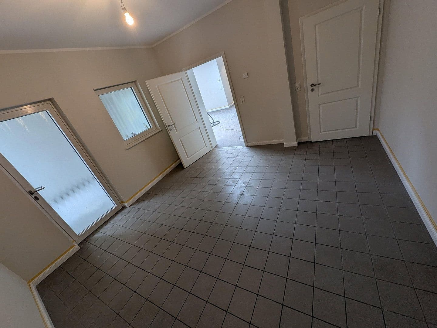 Prenájom bytu 5-izbový 133 m², Kirchstraße 6, Rüdesheim am Rhein, Hesensko Prenájom bytu 5-izbový 133 m², Kirchstraße 6, Rüdesheim am Rhein, Hesensko