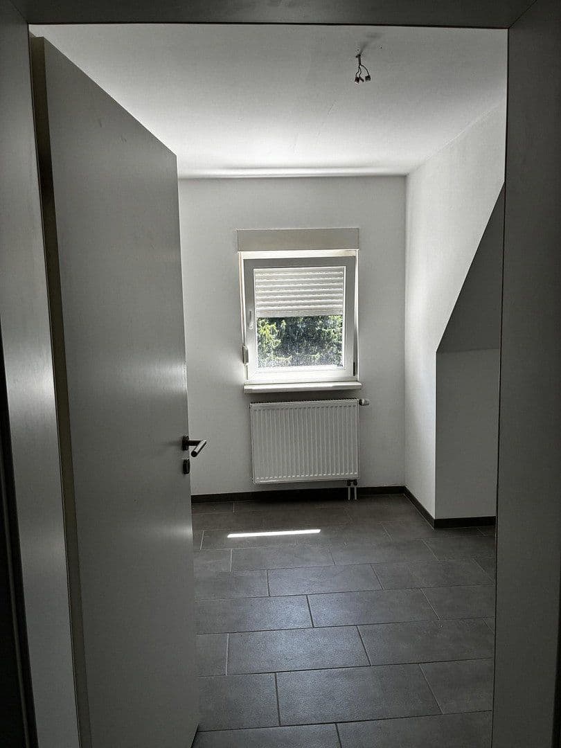 Prenájom bytu 3-izbový 60 m², Blocksbergstraße 83, Pirmasens, Porýnie-Falcko Prenájom bytu 3-izbový 60 m², Blocksbergstraße 83, Pirmasens, Porýnie-Falcko