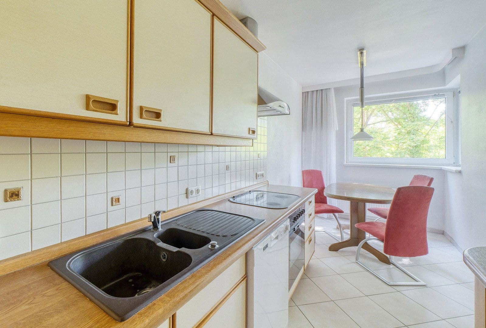 Predaj bytu 2-izbový 68 m², Angerburger Allee, Berlin, Berlín Predaj bytu 2-izbový 68 m², Angerburger Allee, Berlin, Berlín