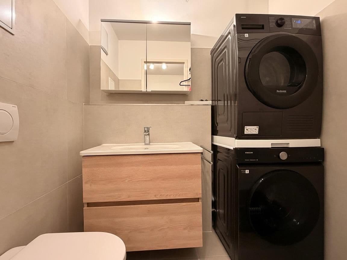 Predaj bytu 4-izbový 96 m², München, Bavorsko Predaj bytu 4-izbový 96 m², München, Bavorsko