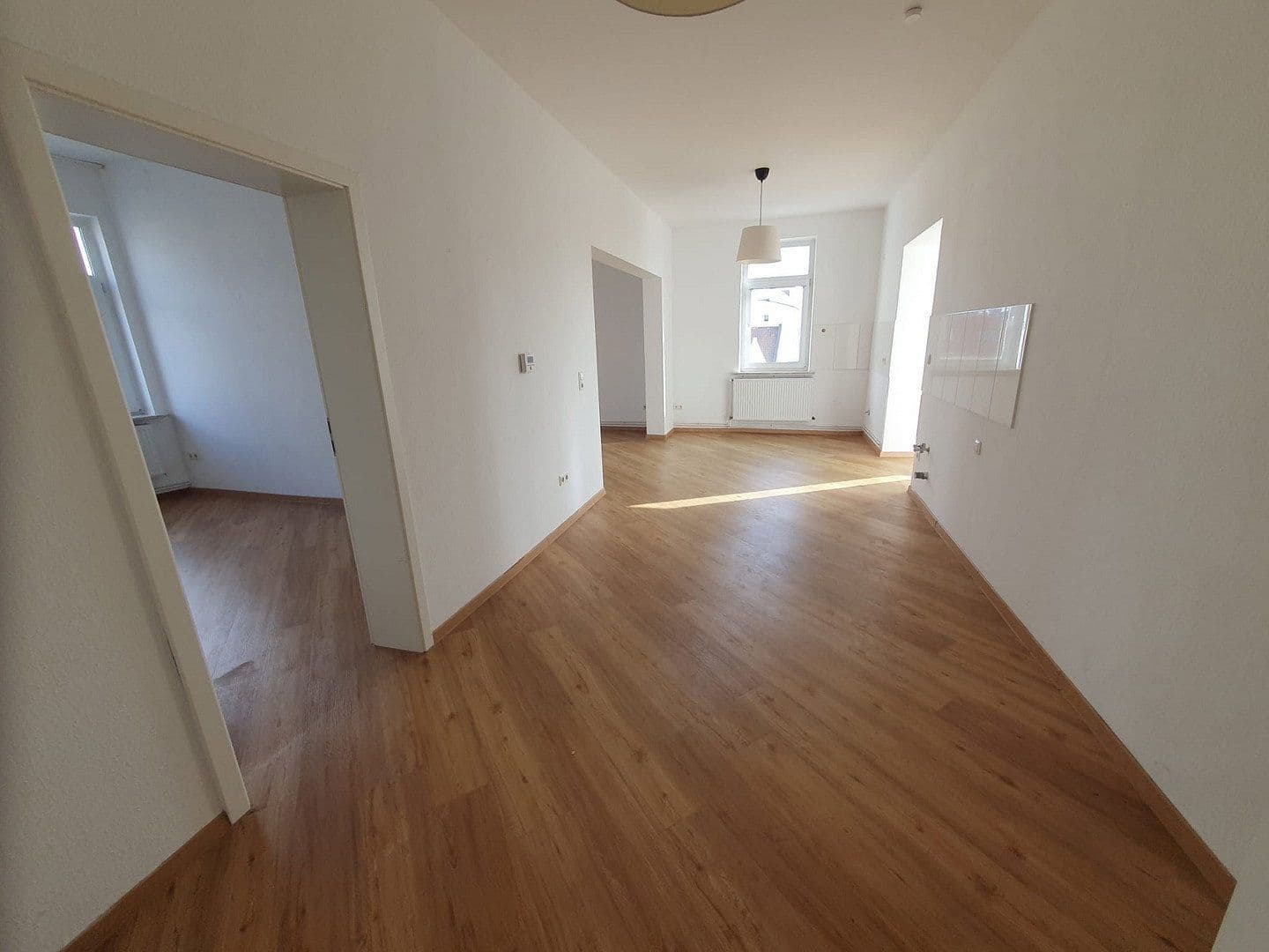 Prenájom bytu 3-izbový 83 m², Bremerhaven, Brémy Prenájom bytu 3-izbový 83 m², Bremerhaven, Brémy