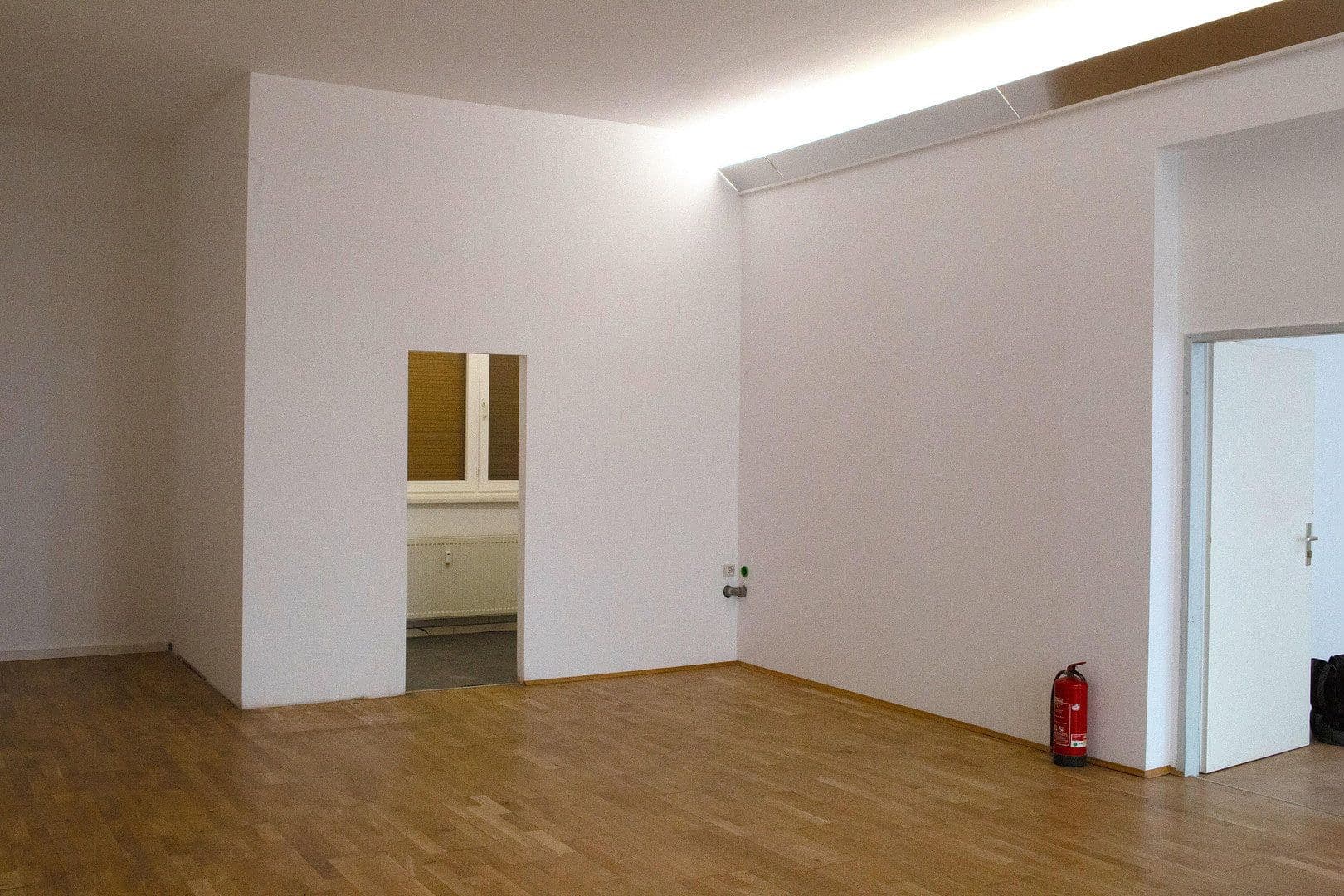 Predaj nebytového priestoru 170 m², Onckenstr.15, Berlin, Berlín Predaj nebytového priestoru 170 m², Onckenstr.15, Berlin, Berlín