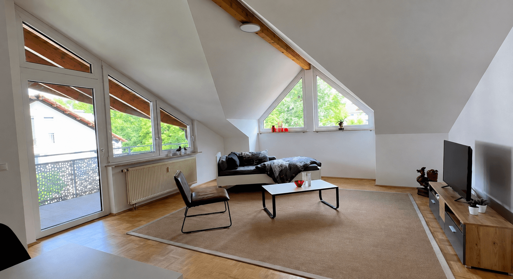 Prenájom bytu 2-izbový 62 m², Herrenberg, Bádensko-Wurttembersko Prenájom bytu 2-izbový 62 m², Herrenberg, Bádensko-Wurttembersko