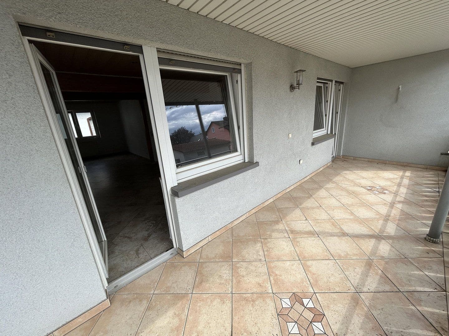 Prenájom bytu 4-izbový 110 m², Grüntalstr 12, Hösbach, Bavorsko Prenájom bytu 4-izbový 110 m², Grüntalstr 12, Hösbach, Bavorsko