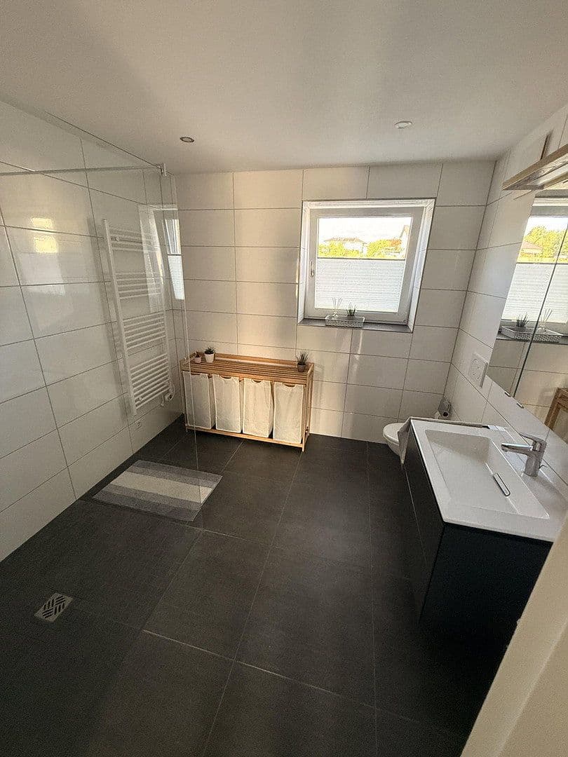 Prenájom bytu 3-izbový 90 m², Am Bach 17, Aglasterhausen, Bádensko-Wurttembersko Prenájom bytu 3-izbový 90 m², Am Bach 17, Aglasterhausen, Bádensko-Wurttembersko