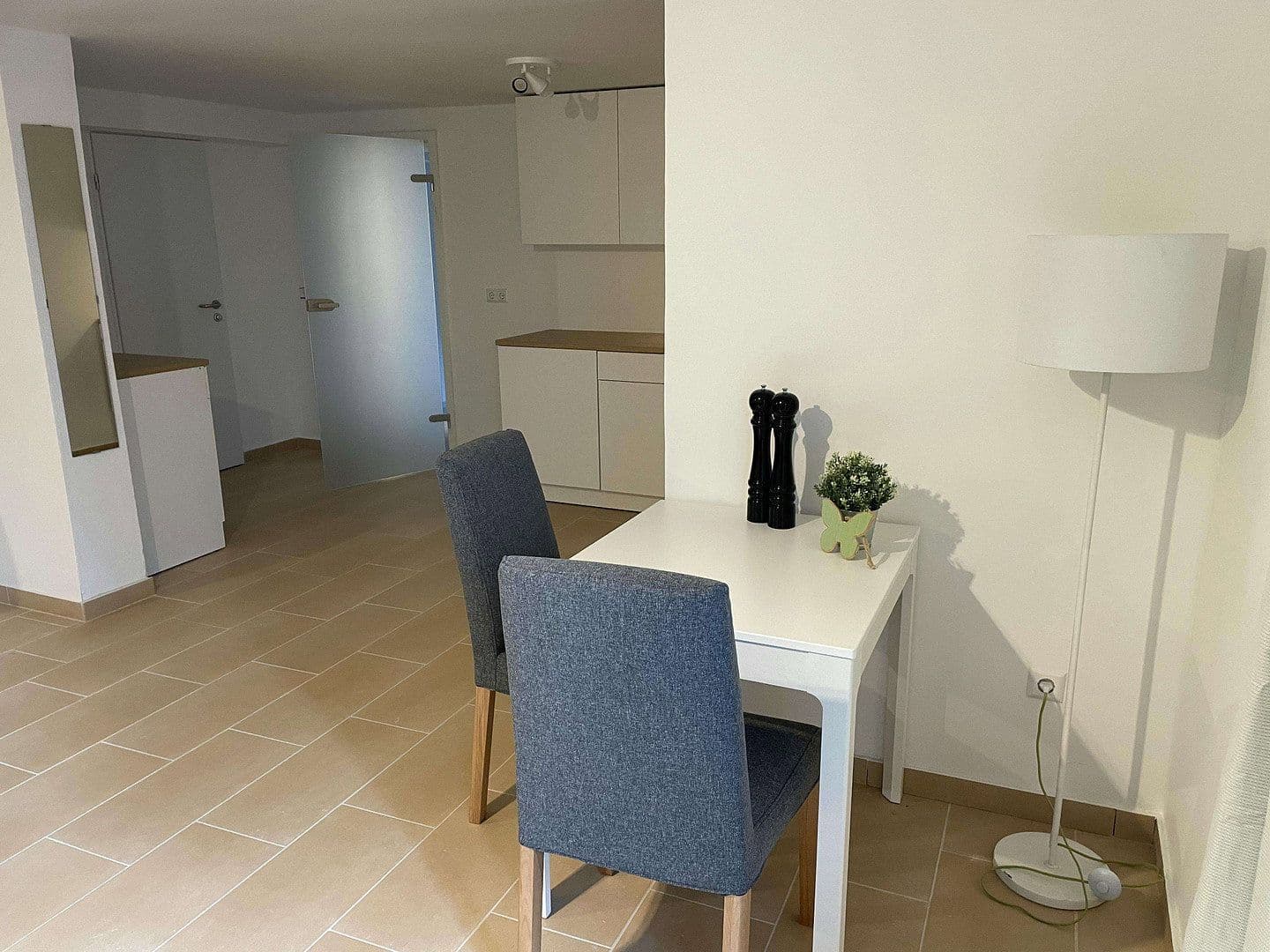 Prenájom bytu 2-izbový 64 m², Sandhausen, Bádensko-Wurttembersko Prenájom bytu 2-izbový 64 m², Sandhausen, Bádensko-Wurttembersko