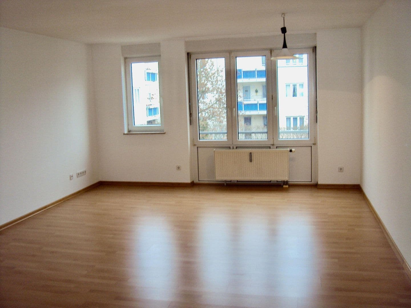Prenájom bytu 1-izbový 38 m², Unterschleissheim, Bavorsko Prenájom bytu 1-izbový 38 m², Unterschleissheim, Bavorsko