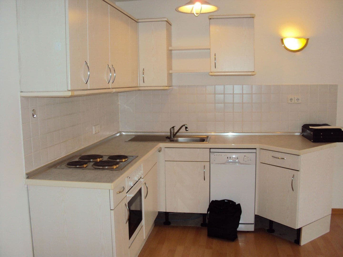 Prenájom bytu 1-izbový 38 m², Unterschleissheim, Bavorsko Prenájom bytu 1-izbový 38 m², Unterschleissheim, Bavorsko