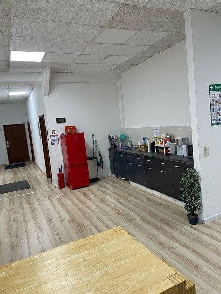Prenájom kancelárie 370 m², Mollenbachstraße 14, Leonberg, Bádensko-Wurttembersko Prenájom kancelárie 370 m², Mollenbachstraße 14, Leonberg, Bádensko-Wurttembersko