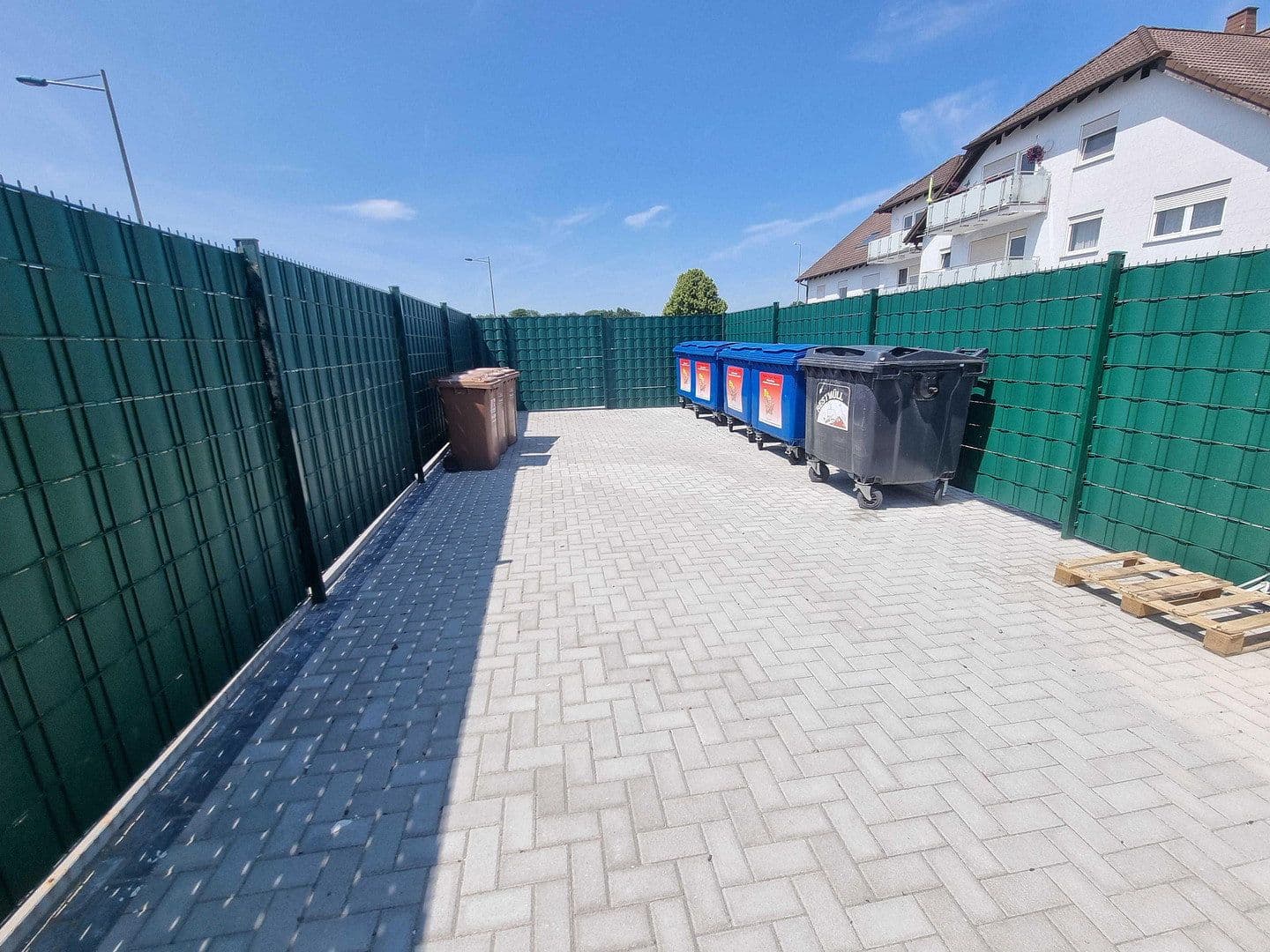 Predaj domu 2.677 m², pozemok 3.863 m², Seufzerweg 2-4, Ramstein-Miesenbach, Porýnie-Falcko Predaj domu 2.677 m², pozemok 3.863 m², Seufzerweg 2-4, Ramstein-Miesenbach, Porýnie-Falcko