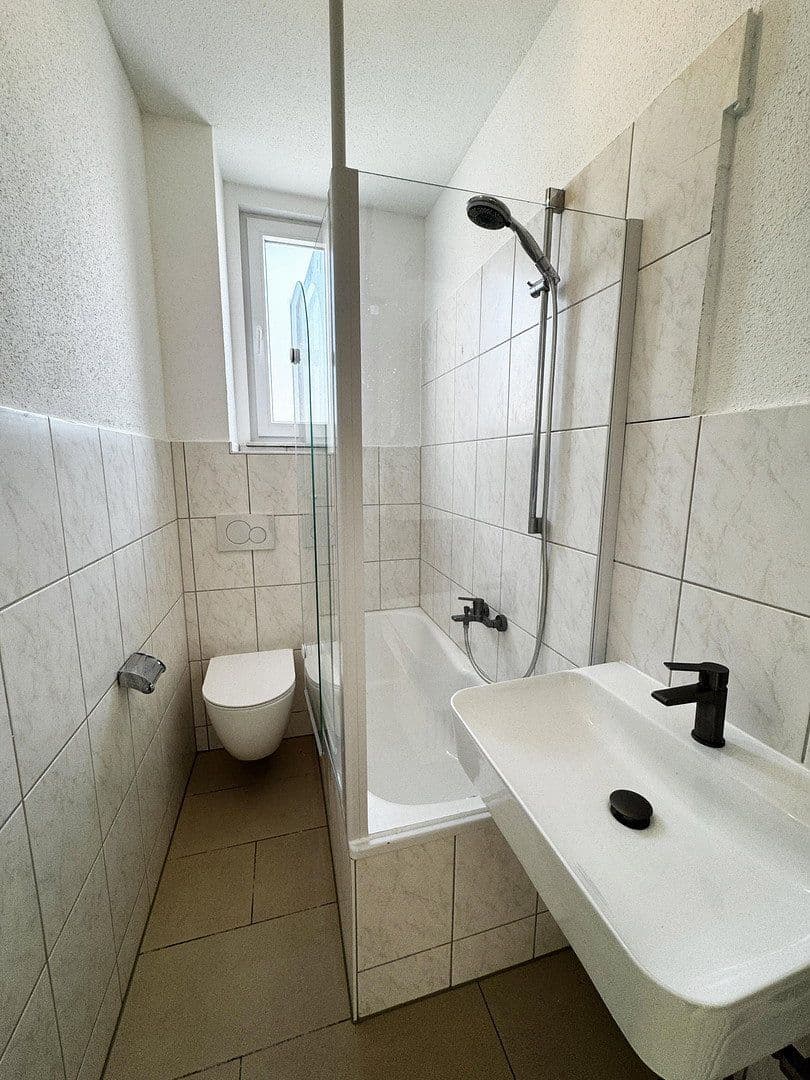 Prenájom bytu 4-izbový 84 m², Heilbronn, Bádensko-Wurttembersko Prenájom bytu 4-izbový 84 m², Heilbronn, Bádensko-Wurttembersko