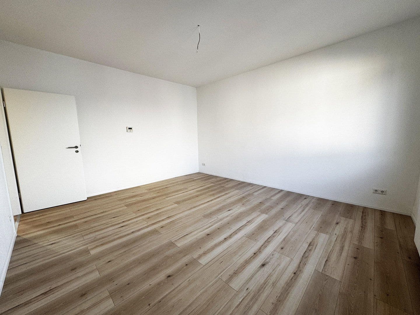 Prenájom bytu 4-izbový 84 m², Heilbronn, Bádensko-Wurttembersko Prenájom bytu 4-izbový 84 m², Heilbronn, Bádensko-Wurttembersko