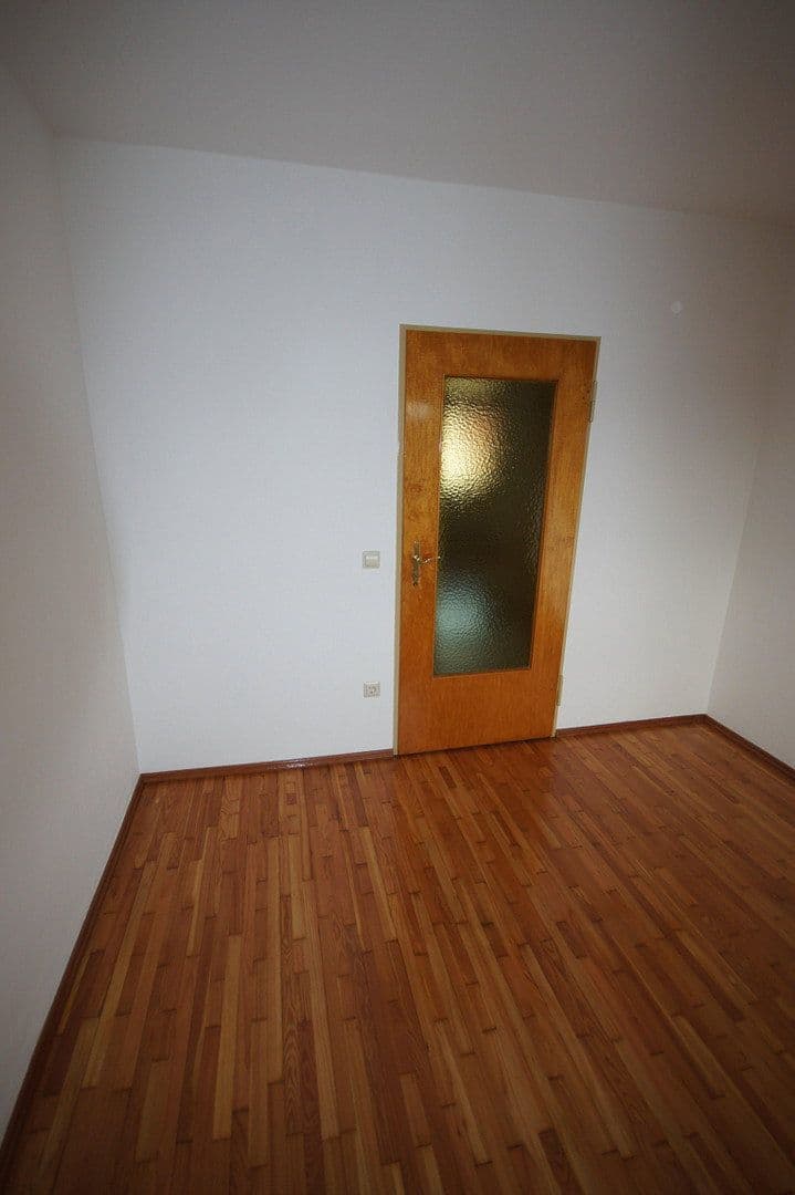 Prenájom bytu 3-izbový 74 m², Nürnberg, Bavorsko Prenájom bytu 3-izbový 74 m², Nürnberg, Bavorsko