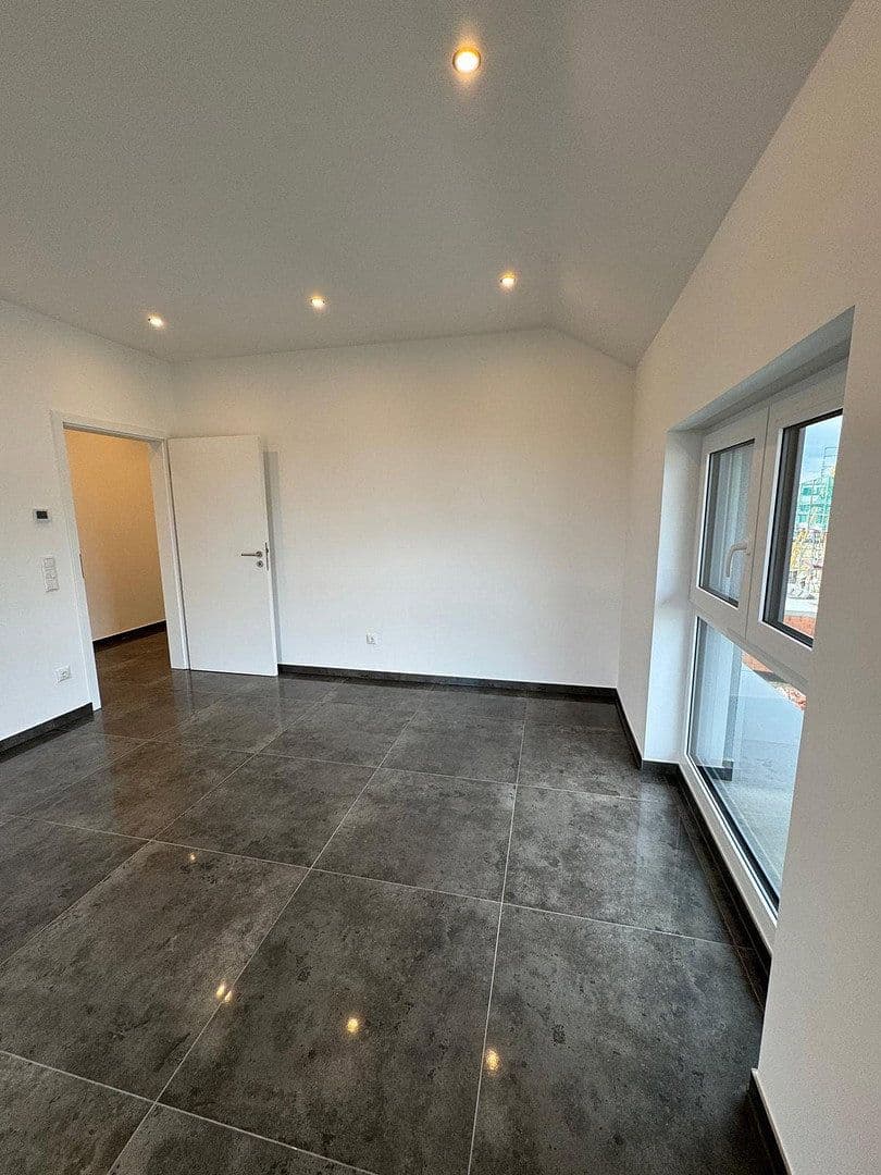 Prenájom domu 235 m², pozemok 50 m², Rodenbach, Hesensko Prenájom domu 235 m², pozemok 50 m², Rodenbach, Hesensko