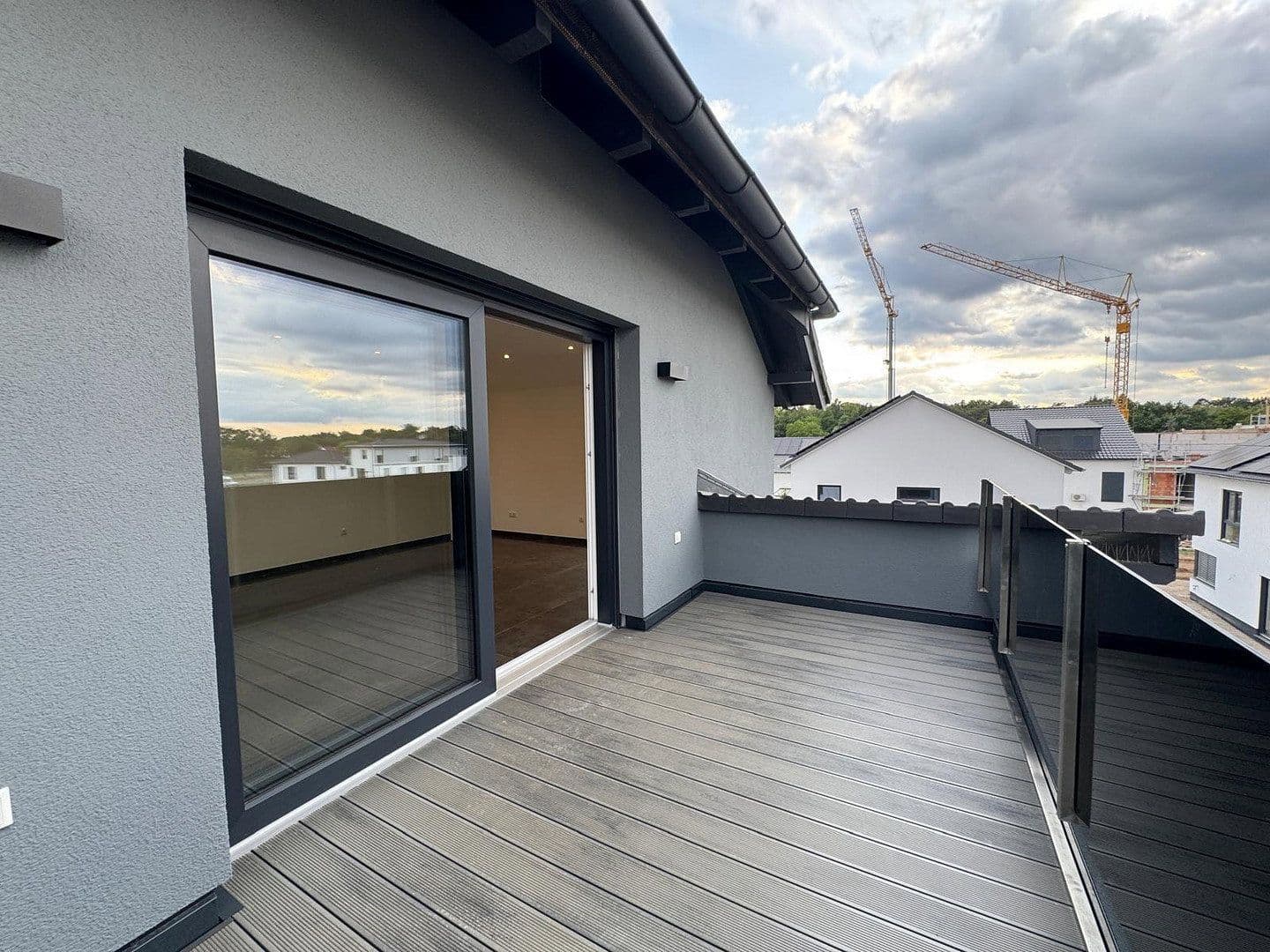 Prenájom domu 235 m², pozemok 50 m², Rodenbach, Hesensko Prenájom domu 235 m², pozemok 50 m², Rodenbach, Hesensko