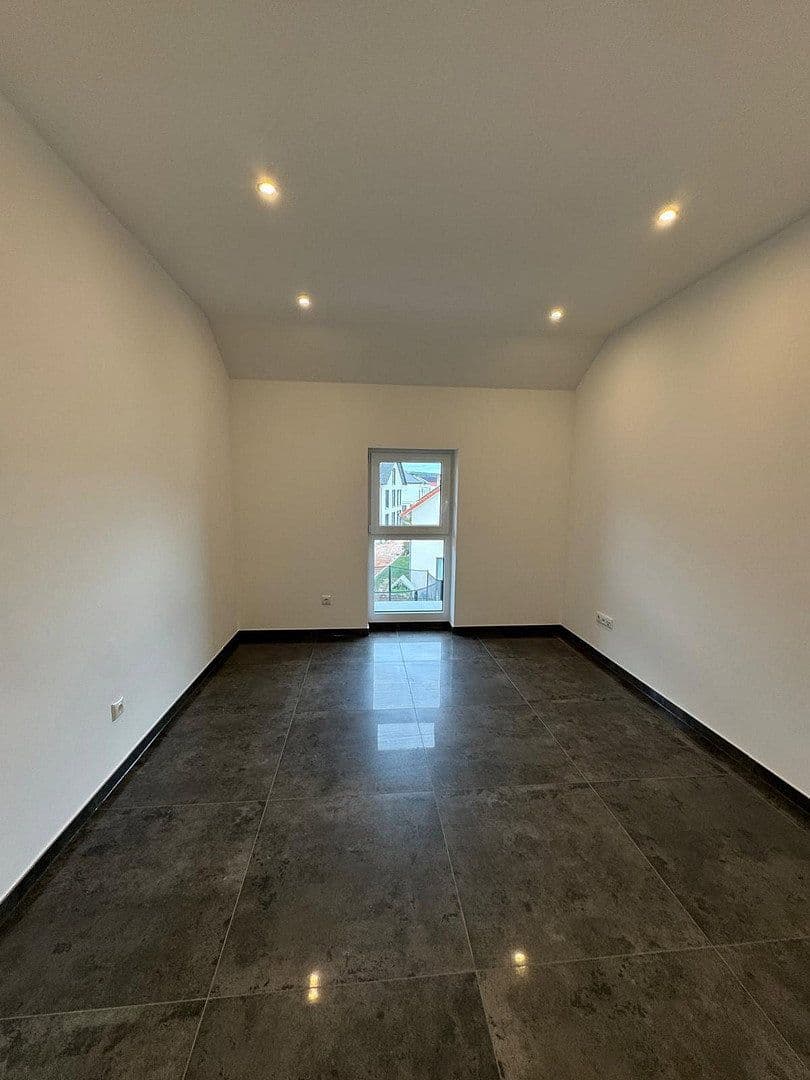 Prenájom domu 235 m², pozemok 50 m², Rodenbach, Hesensko Prenájom domu 235 m², pozemok 50 m², Rodenbach, Hesensko