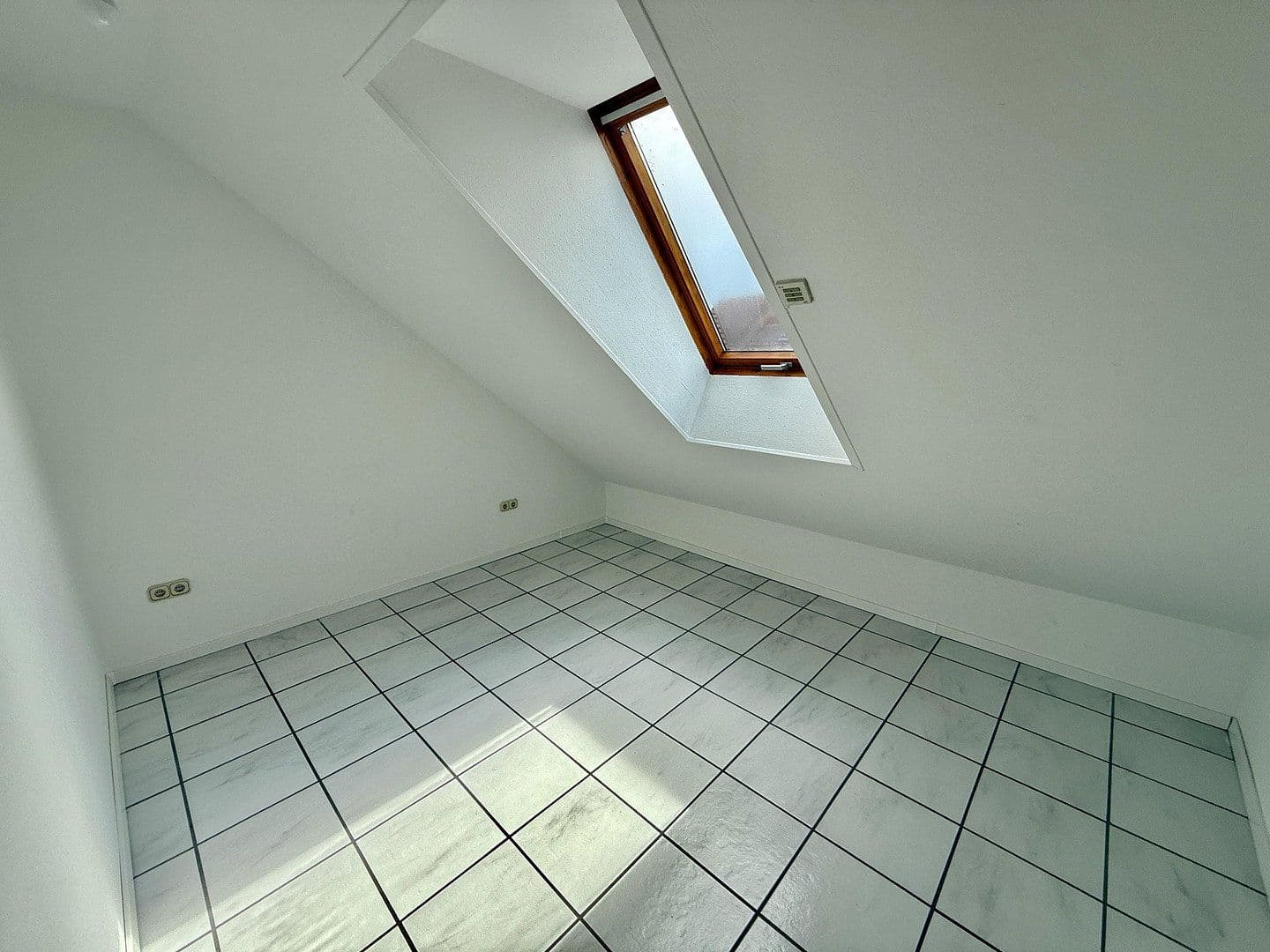 Predaj bytu 4-izbový 85 m², Wesseling, Severné Porýnie - Westfálsko Predaj bytu 4-izbový 85 m², Wesseling, Severné Porýnie - Westfálsko
