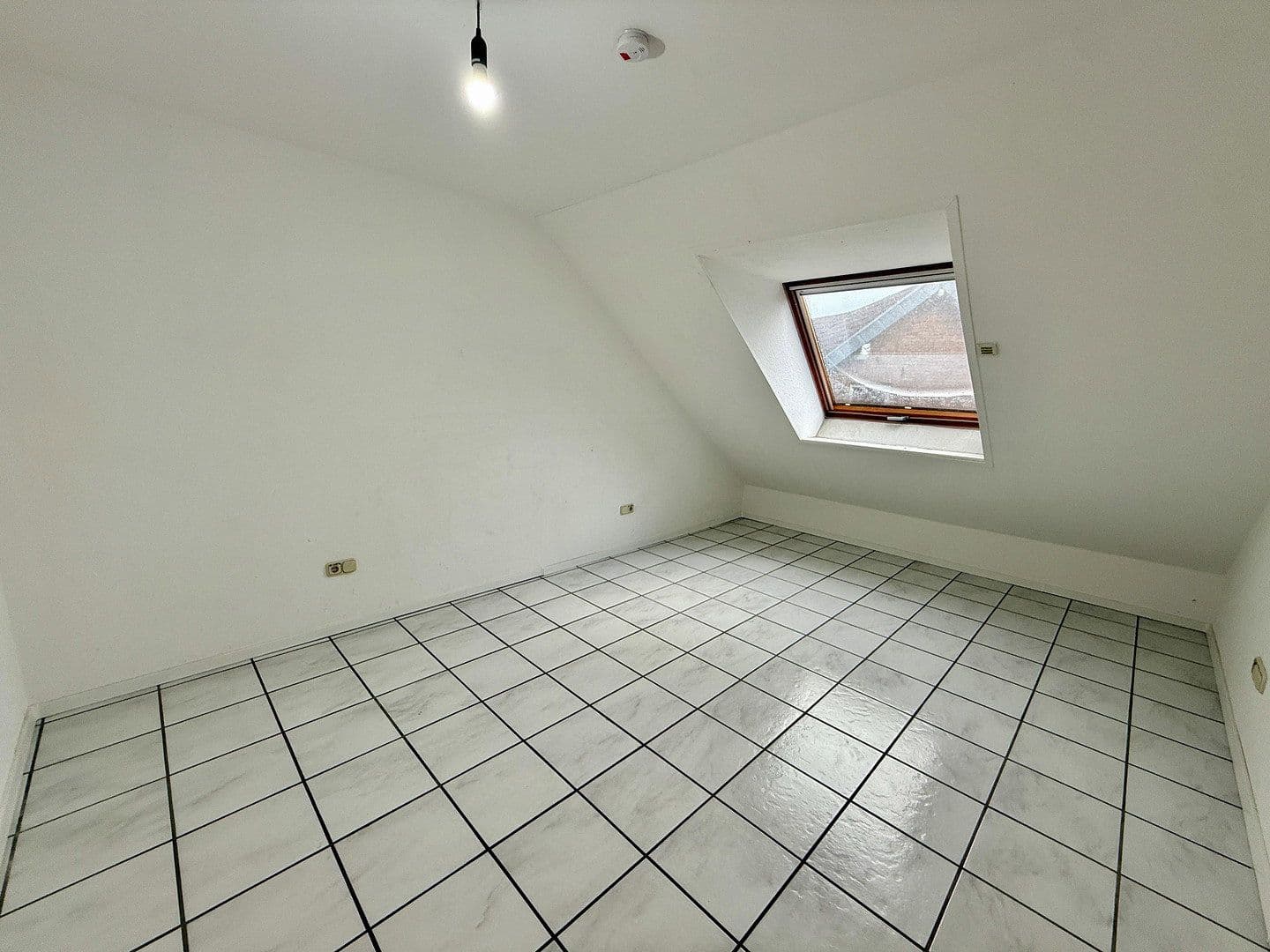 Predaj bytu 4-izbový 85 m², Wesseling, Severné Porýnie - Westfálsko Predaj bytu 4-izbový 85 m², Wesseling, Severné Porýnie - Westfálsko