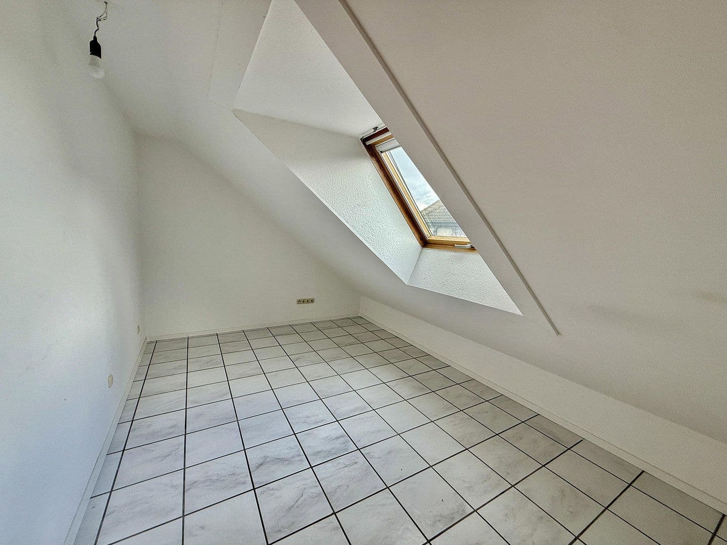 Predaj bytu 4-izbový 85 m², Wesseling, Severné Porýnie - Westfálsko Predaj bytu 4-izbový 85 m², Wesseling, Severné Porýnie - Westfálsko