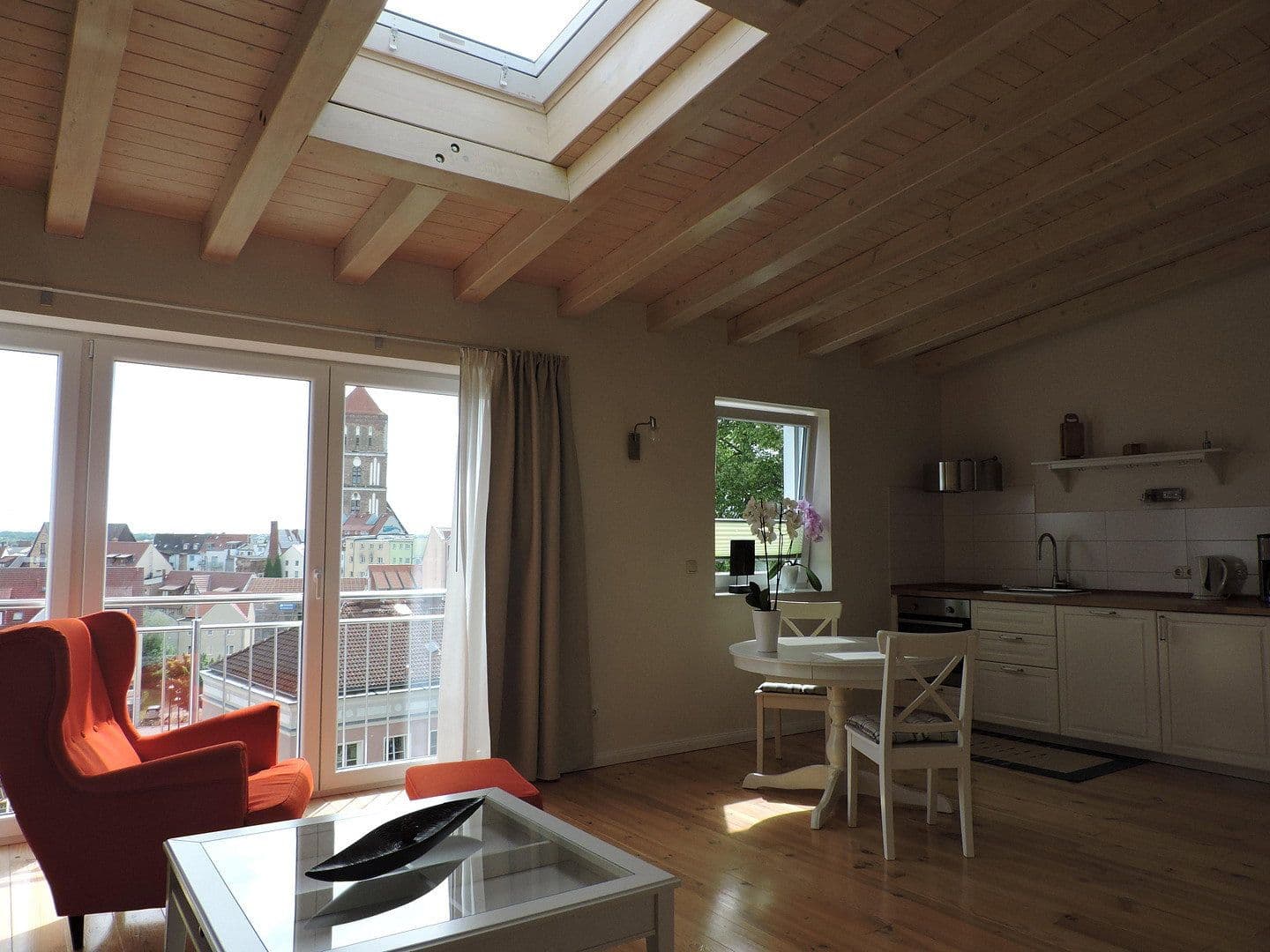 Prenájom bytu 1-izbový 47 m², Rostock, Meklenbursko-Predpomoransko Prenájom bytu 1-izbový 47 m², Rostock, Meklenbursko-Predpomoransko