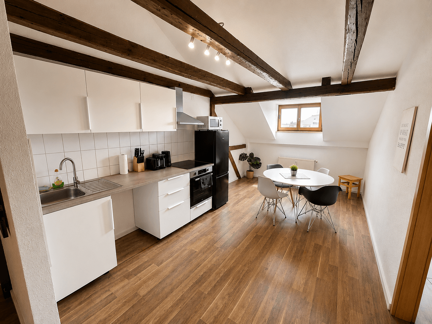 Prenájom bytu 2-izbový 59 m², Max-Pechstein-Str. 2, Zwickau, Sasko Prenájom bytu 2-izbový 59 m², Max-Pechstein-Str. 2, Zwickau, Sasko