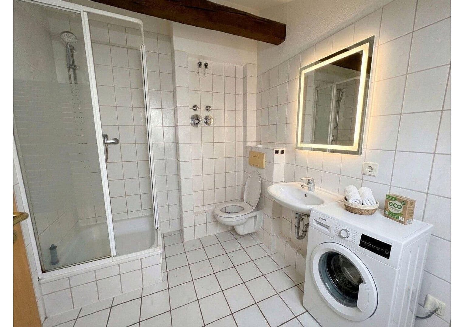 Prenájom bytu 2-izbový 59 m², Max-Pechstein-Str. 2, Zwickau, Sasko Prenájom bytu 2-izbový 59 m², Max-Pechstein-Str. 2, Zwickau, Sasko