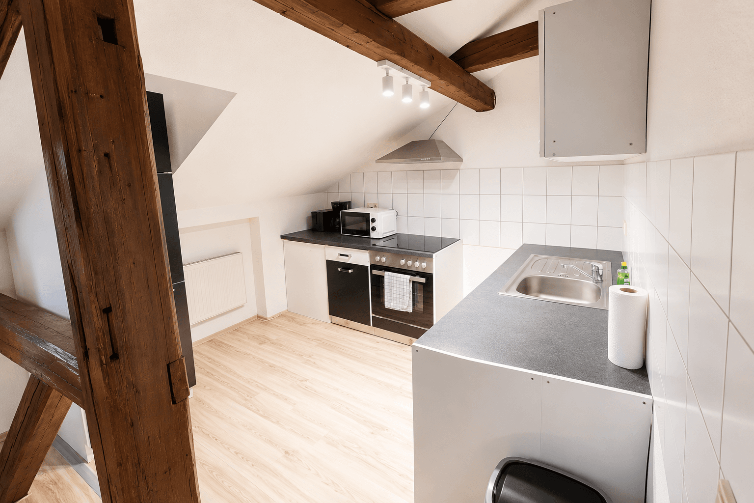 Prenájom bytu 2-izbový 59 m², Max-Pechstein-Str. 2, Zwickau, Sasko Prenájom bytu 2-izbový 59 m², Max-Pechstein-Str. 2, Zwickau, Sasko
