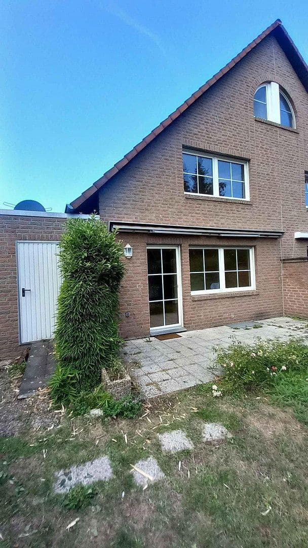 Predaj domu 120 m², pozemok 185 m², Frechen, Severné Porýnie - Westfálsko Predaj domu 120 m², pozemok 185 m², Frechen, Severné Porýnie - Westfálsko