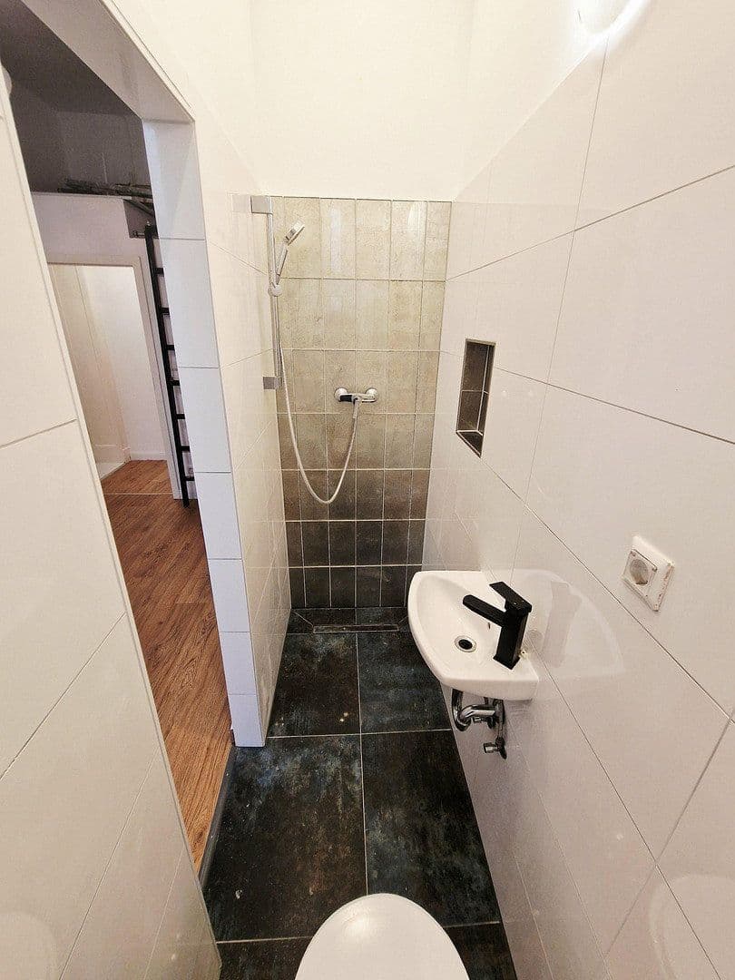 Predaj bytu 5-izbový 130 m², Berlin, Berlín Predaj bytu 5-izbový 130 m², Berlin, Berlín