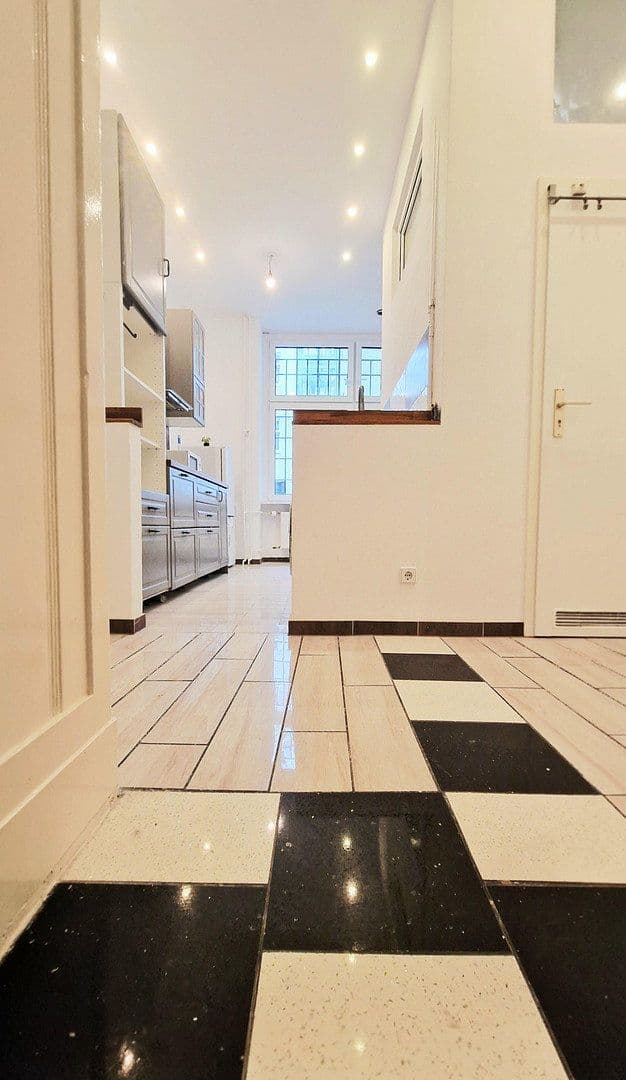 Predaj bytu 5-izbový 130 m², Berlin, Berlín Predaj bytu 5-izbový 130 m², Berlin, Berlín
