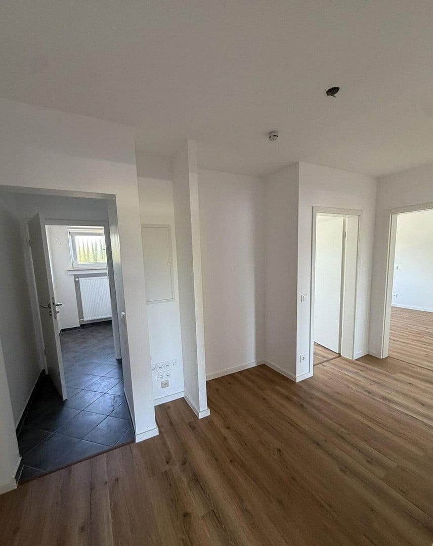 Prenájom bytu 3-izbový 95 m², Aachener Straße 1274, Köln, Severné Porýnie - Westfálsko Prenájom bytu 3-izbový 95 m², Aachener Straße 1274, Köln, Severné Porýnie - Westfálsko