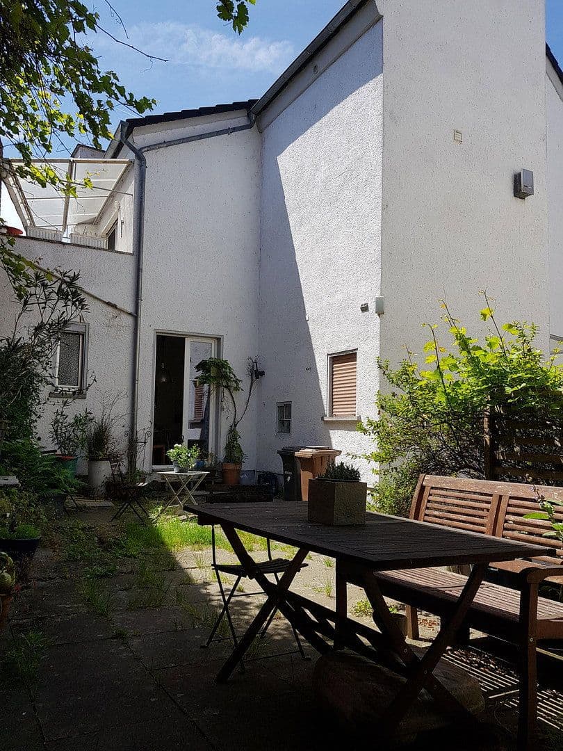 Predaj domu 130 m², pozemok 298 m², Brechen, Hesensko Predaj domu 130 m², pozemok 298 m², Brechen, Hesensko