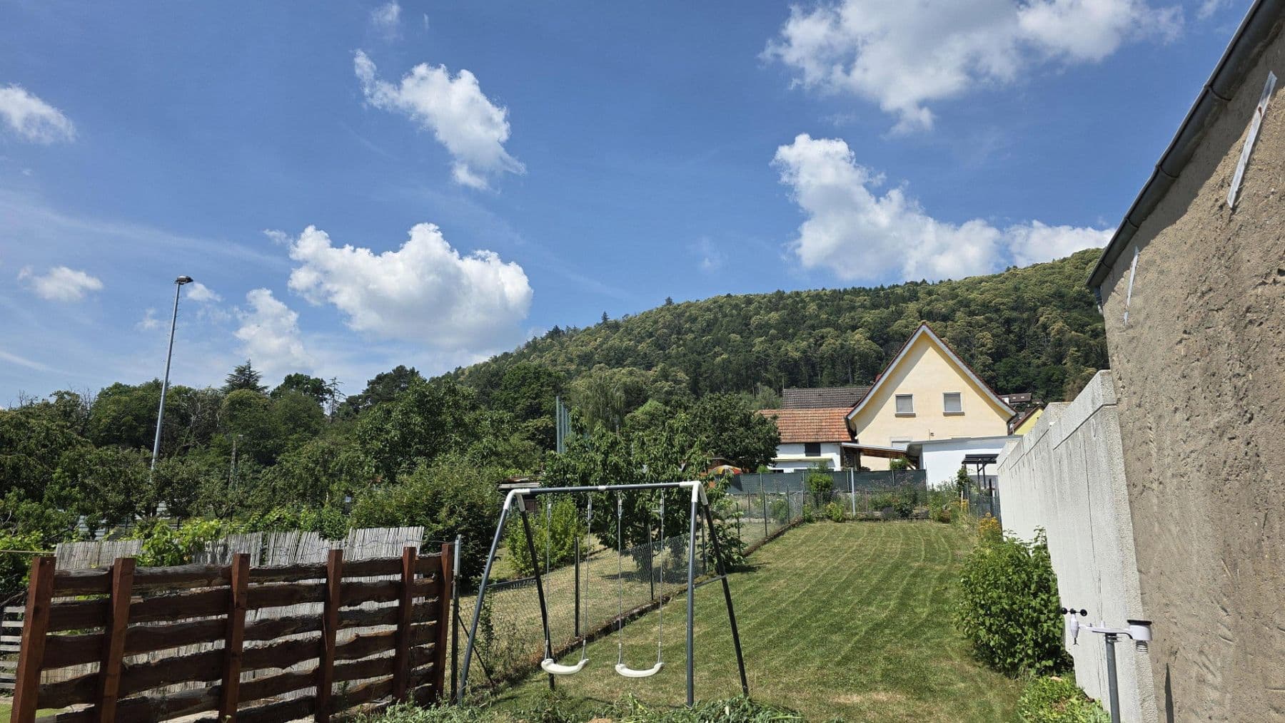 Predaj domu 154 m², pozemok 436 m², Frankweiler, Porýnie-Falcko Predaj domu 154 m², pozemok 436 m², Frankweiler, Porýnie-Falcko