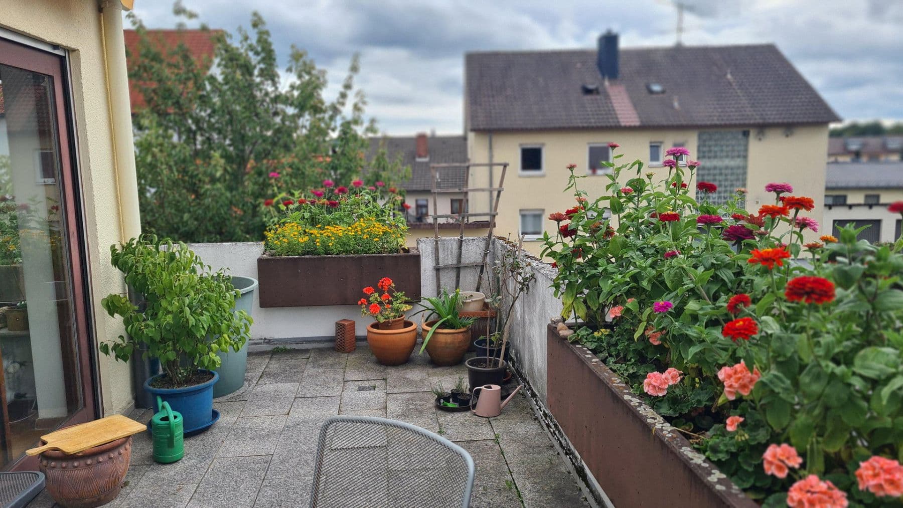Predaj domu 195 m², pozemok 677 m², Nordlandstraße 5, Bad Neustadt an der Saale, Bavorsko Predaj domu 195 m², pozemok 677 m², Nordlandstraße 5, Bad Neustadt an der Saale, Bavorsko
