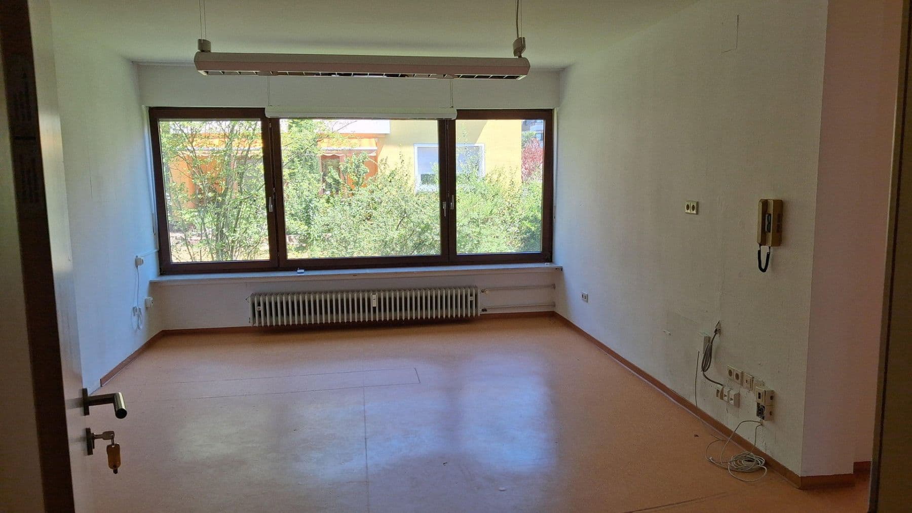 Predaj domu 195 m², pozemok 677 m², Nordlandstraße 5, Bad Neustadt an der Saale, Bavorsko Predaj domu 195 m², pozemok 677 m², Nordlandstraße 5, Bad Neustadt an der Saale, Bavorsko