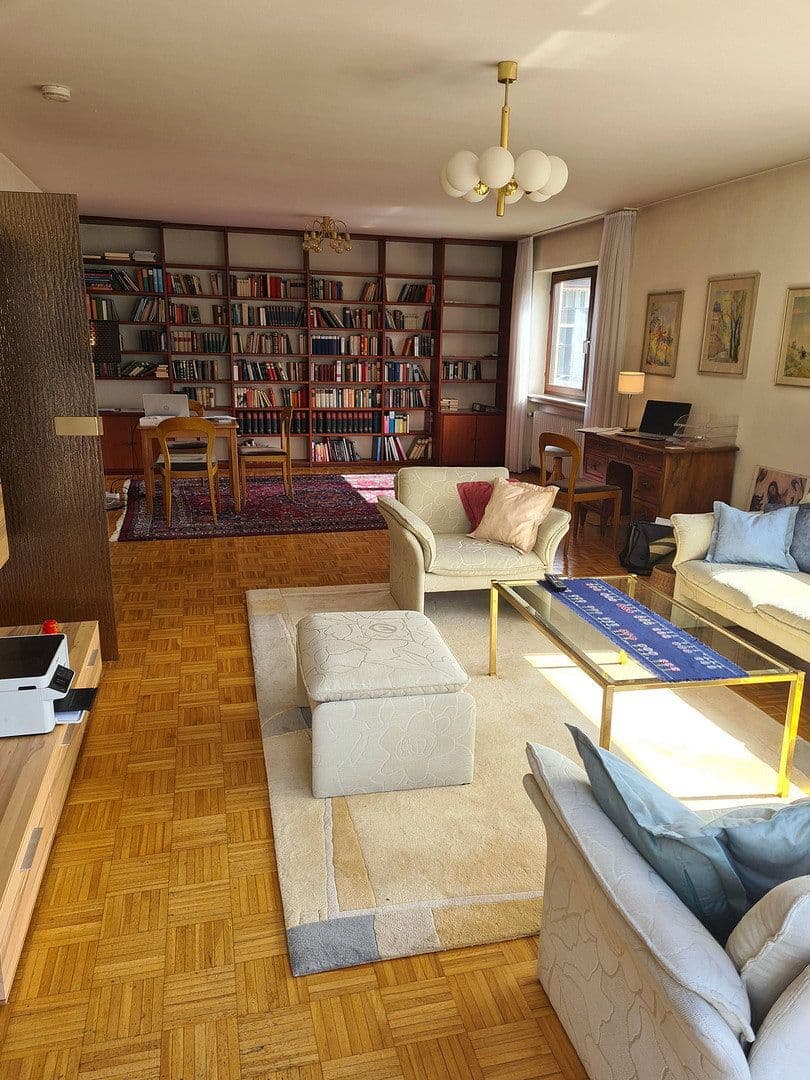 Predaj domu 195 m², pozemok 677 m², Nordlandstraße 5, Bad Neustadt an der Saale, Bavorsko Predaj domu 195 m², pozemok 677 m², Nordlandstraße 5, Bad Neustadt an der Saale, Bavorsko