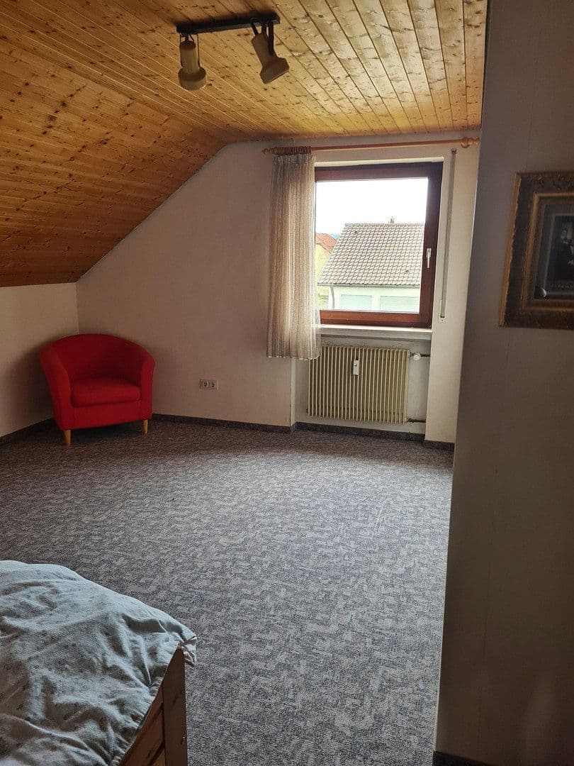 Predaj domu 195 m², pozemok 677 m², Nordlandstraße 5, Bad Neustadt an der Saale, Bavorsko Predaj domu 195 m², pozemok 677 m², Nordlandstraße 5, Bad Neustadt an der Saale, Bavorsko