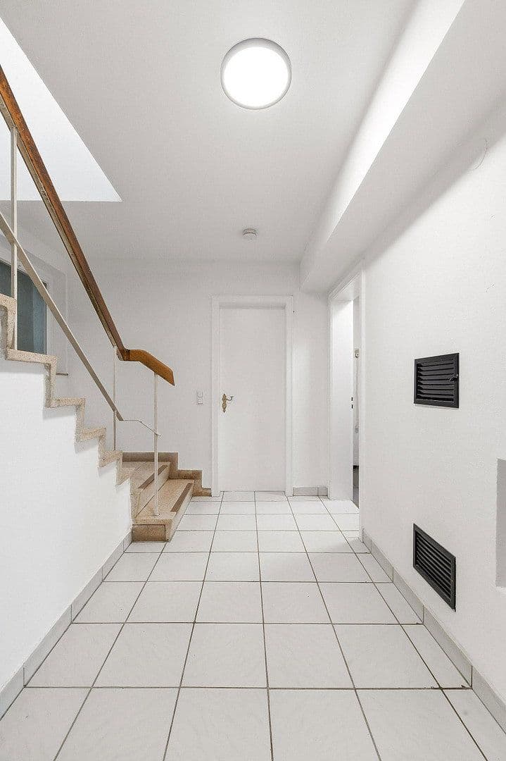 Predaj domu 109 m², pozemok 364 m², Spitzwiesenweg 8, Eningen unter Achalm, Bádensko-Wurttembersko Predaj domu 109 m², pozemok 364 m², Spitzwiesenweg 8, Eningen unter Achalm, Bádensko-Wurttembersko