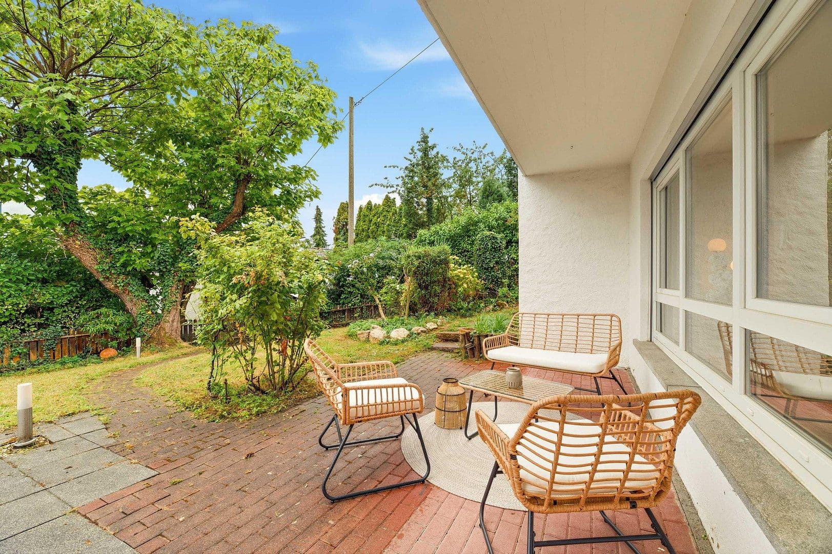 Predaj domu 109 m², pozemok 364 m², Spitzwiesenweg 8, Eningen unter Achalm, Bádensko-Wurttembersko Predaj domu 109 m², pozemok 364 m², Spitzwiesenweg 8, Eningen unter Achalm, Bádensko-Wurttembersko