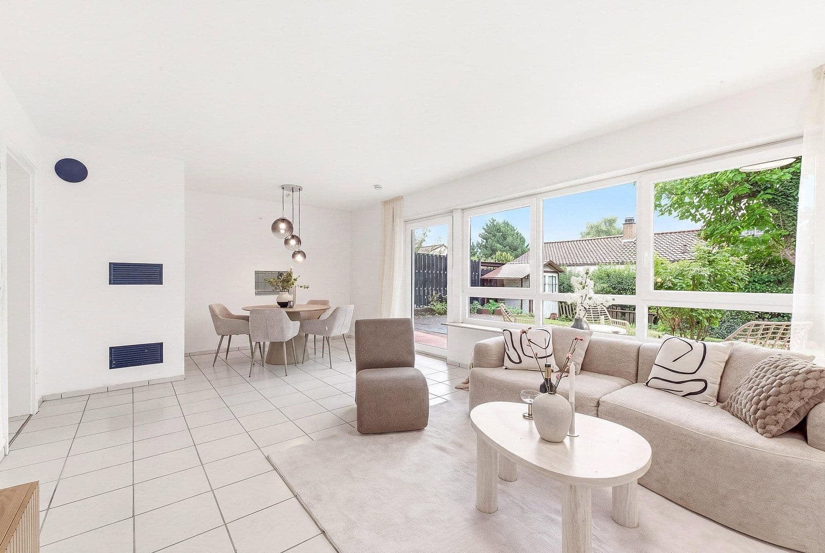 Predaj domu 109 m², pozemok 364 m², Spitzwiesenweg 8, Eningen unter Achalm, Bádensko-Wurttembersko Predaj domu 109 m², pozemok 364 m², Spitzwiesenweg 8, Eningen unter Achalm, Bádensko-Wurttembersko